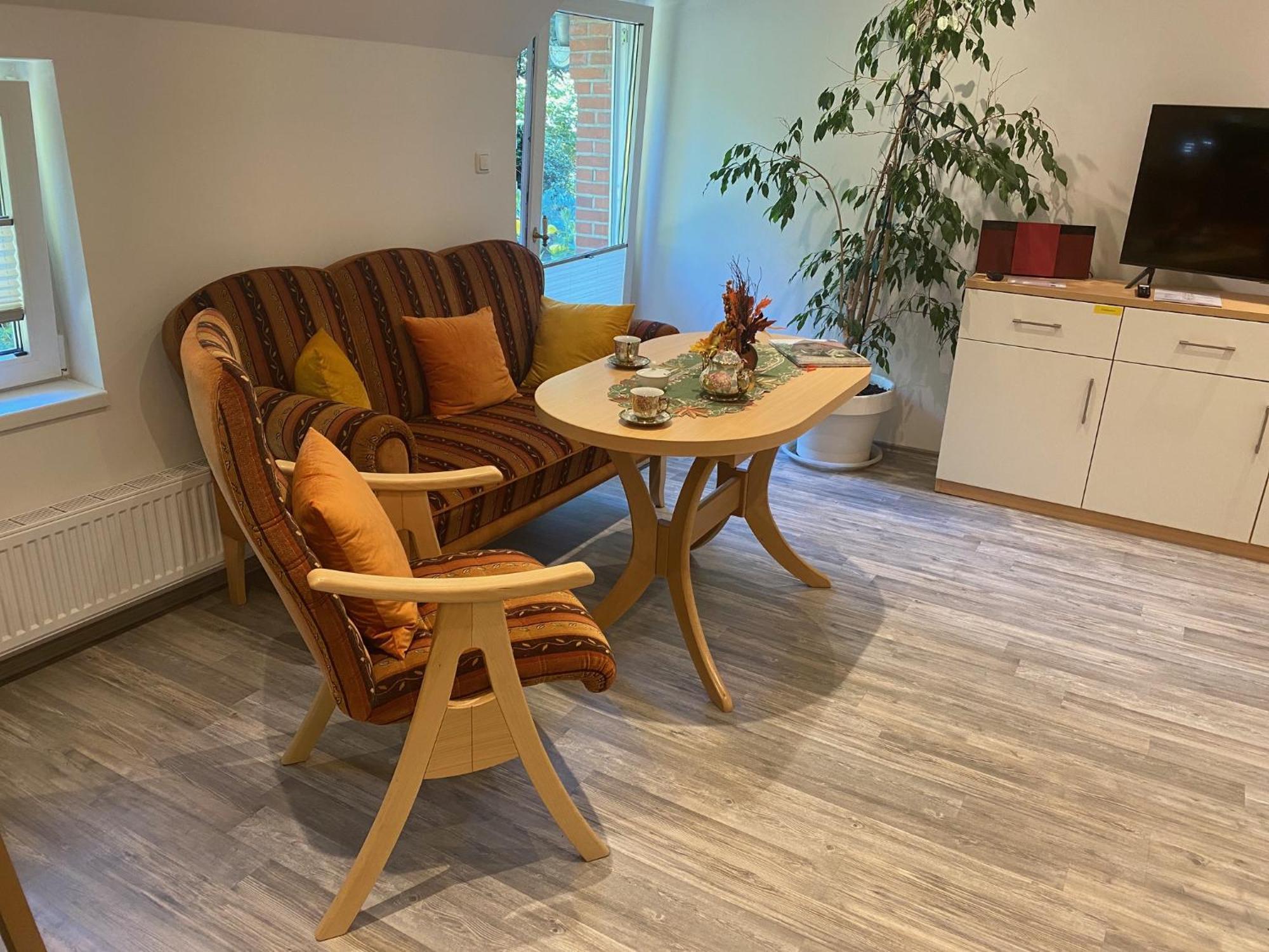 Ferienwohnung Gulfhaus, Mit Sauna Und Grossem Garten Apen المظهر الخارجي الصورة